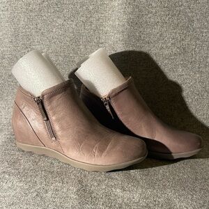 Dansko Miki Booties. NEW